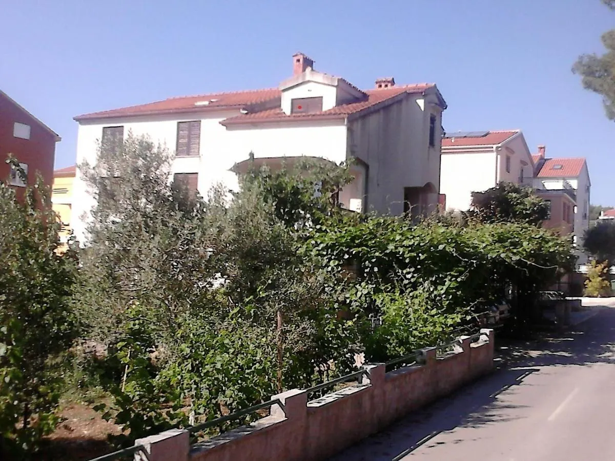 Apartment Zadar - Diklo 13327B
